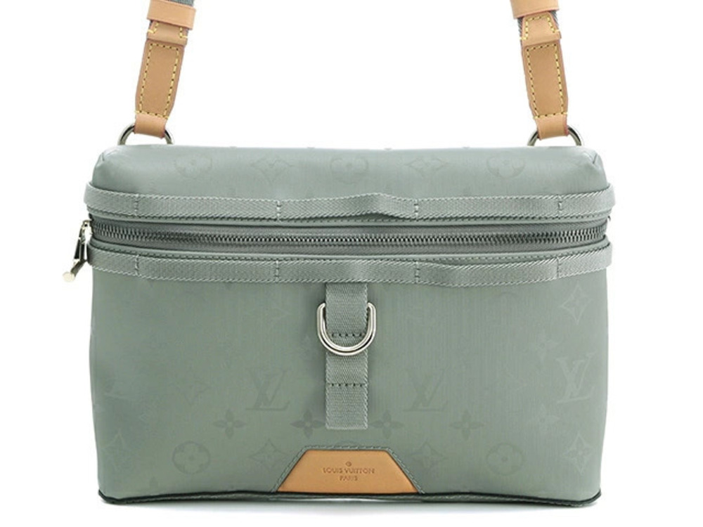 LOUIS VUITTON bag shoulder Messenger Monogram Titanium